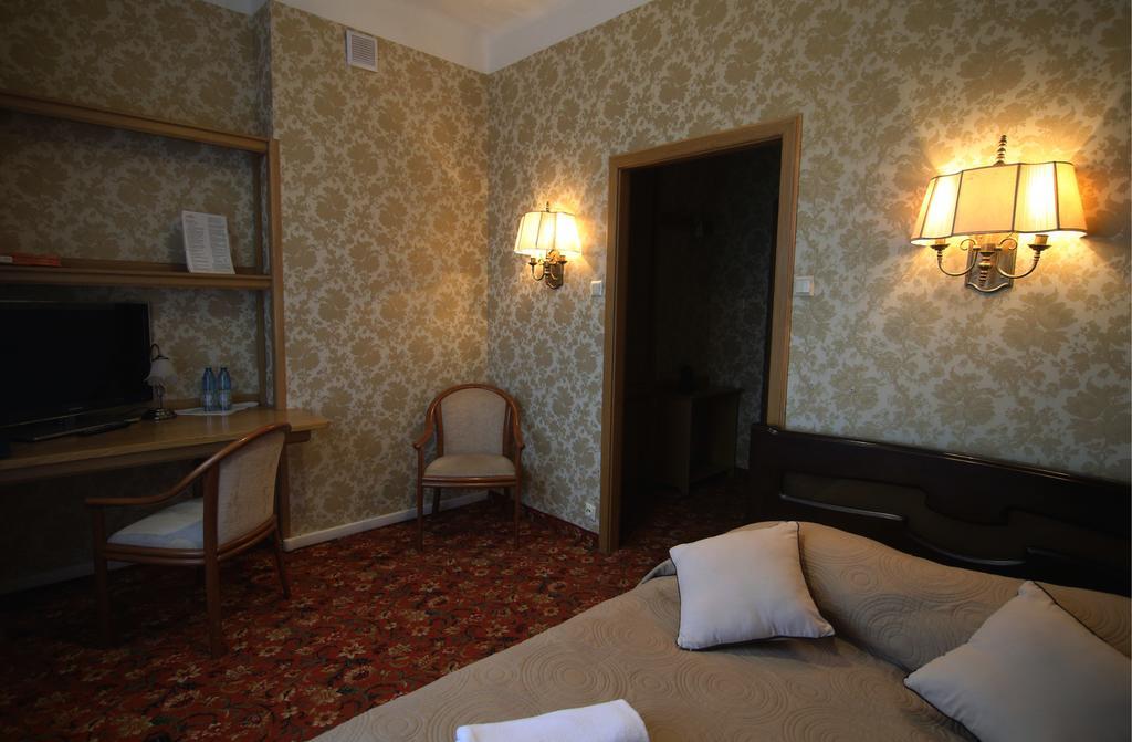 Hotel Płock Kültér fotó