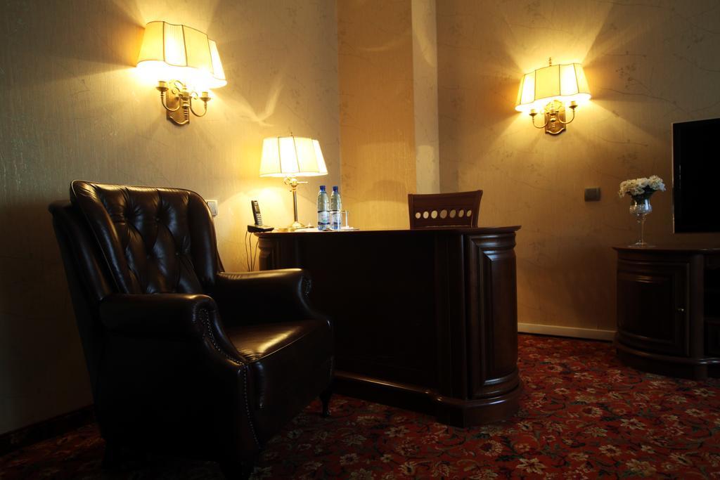 Hotel Płock Kültér fotó